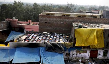 Untaian Doa Umat Muslim India Menggema dari Atas Masjid yang Jadi Sasaran Bom Kerusuhan