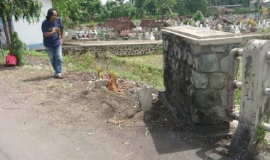 Geram Tempat Sampah Liar, Warga Buat Kuburan Palsu & Begini Kondisinya Terkini