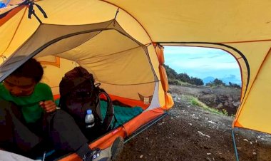 Abu Syamsuddin Pemuda Jepara yang Viral Jalan Kaki, Kini di Shelter 3 Gunung Kerinci