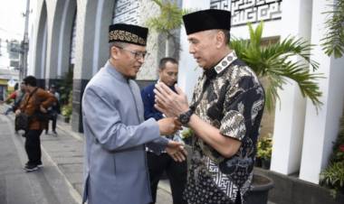 Iriawan Dapat Dukungan Sesepuh dan Ulama Jabar