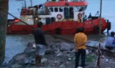 Kapal Bawa Cerobong PLTU Dikabarkan Hilang Kontak di Indramayu