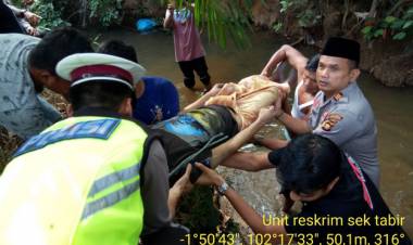 Mayat yang Ditemukan Tergantung di Tepi Sungai Semayo Merangin Jambi Ini Ternyata