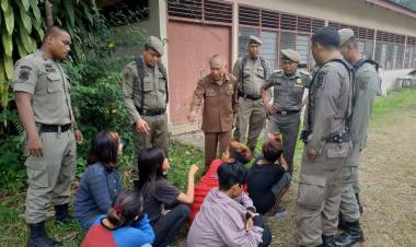 Kerap Meresahkan Warga di Sekitaran Tugu Juang, Tiga Perempuan Ini Diamankan Satpol PP