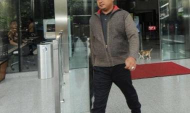 SURAT DAKWAAN ZUMI ZOLA: Selain Rp500 Juta, Ketua DPRD Tebo juga Setor Fee Proyek Rp1 Miliar