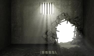 Napi Kabur Pegawai Lapas Kelas III Sarolangun Diperiksa