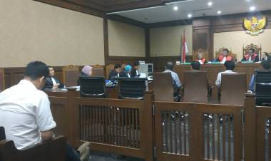 SIDANG ZUMI ZOLA: Pengacara Zola Singgung Soal Kontraktor Pindahkan Kajati Jambi Purba