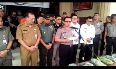VIDEO: Wow..Penyelundupan Sabu 8 Kg Senilai Rp1,6 Miliar Digagalkan Polda Jambi