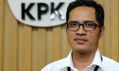 Singgung Kasus Mangkrak di KPK, Febri Minta Amien Rais Fokus Kasus Ratna