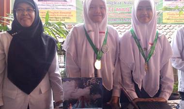 Keren! Pelajar Aliyah Ini Ciptakan Robot Mosugemo Deteksi Dini Gunung Meletus 