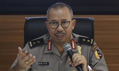 Kapolri Mutasi Kadiv Humas Mabes Polri