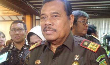 Jaksa Agung Perintahkan Uber Buronan Korupsi ke Luar Negeri