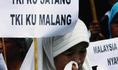 Fakta Unik Buku "Hujan Emas di Negeri Orang" 