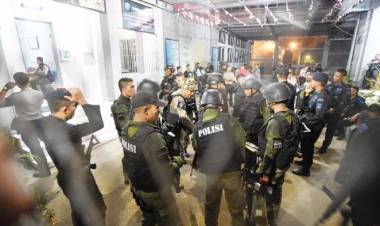 LP Kelas II Banda Aceh Rusuh Ratusan Napi Kabur