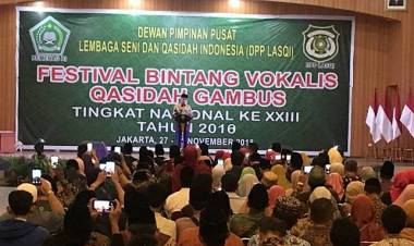 Saat Jokowi Bersenandung Lagu Din Assalam Ala Nisa Sabyan 