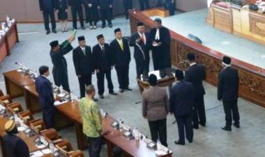 Ketua DPR Lantik PAW Lima Anggota