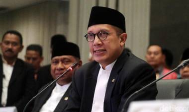 Menag Kritik Guru Besar Kurang Sensitif Fenomena Sekitar 