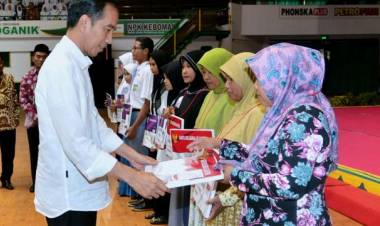 Jokowi: Kami Bukan Urus Infrastruktur Saja, Orang Miskin Juga Diurus 