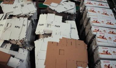 Isu Kotak Suara kardus Netizen Ribut!, KPU Berupaya Luruskan