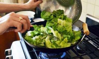 Konsumsi Sayur Sekali Makan Setelah Masak, Ini Manfaatnya…