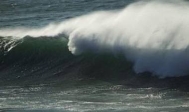 Terjangan Gelombang Tewaskan Tujuh Orang di Lampung Selatan