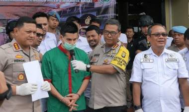 Artis Steve Emmanuel Selundupkan Kokain 92,04 Gram dari Belanda