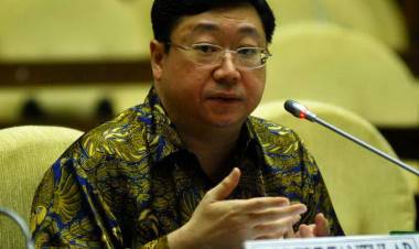 KPK Cekal Bekas Bos Bank Century Robert Tantular ke Luar Negeri