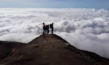 DILARANG!! Jalur Pendakian Gunung Marapi Ditutup Pada Malam Tahun Baru