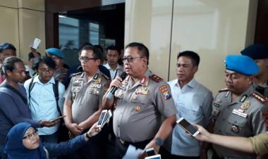 Wow! Mucikari Tn-Es Kendalikan 45 Artis & Ratusan Model