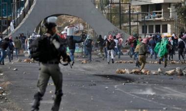 Bentrokan Berkecamuk di Kota Al-Bireh, Tepi Barat Palestina