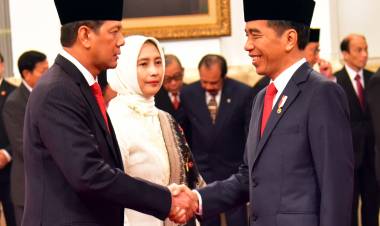 Jokowi Lantik Letjen Doni Monardo Kepala BNPB