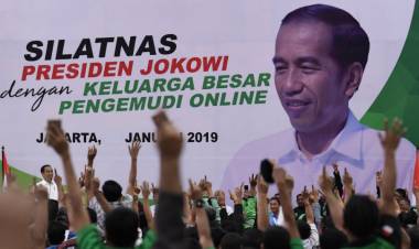 Presiden:  Disitu Senang, di Sini Senang, Semuanya Senang, yang Paling Penting Itu, Iya Tidak?