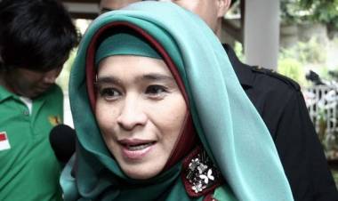 Neno Warisman Tunda Kunjungan ke Tanjungpinang 