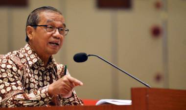 Duet Bareng Artidjo, Busro Jadi Guru Ngaji Politik di Pamekasan