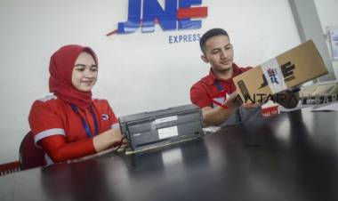 Imbas Kargo Pesawat, JNE Naikkan Tarif Ongkos Kirim 20 Persen