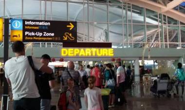 433 Penerbangan Bandara Pekanbaru Batal Akibat Tiket Mahal