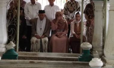 Ma'ruf Ziarah ke Makam Kakek Bung Hatta