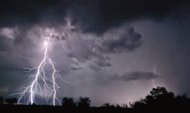 Jambi Berpotensi Hujan Disertai Petir