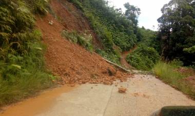 Setelah Dilanda Banjir, Jalan Batangasai-Sarolangun Kembali Longsor