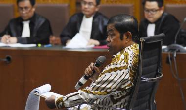 Mau Dinas ke Amerika, Hakim Tunda Pemeriksaan Terdakwa Idrus Marham