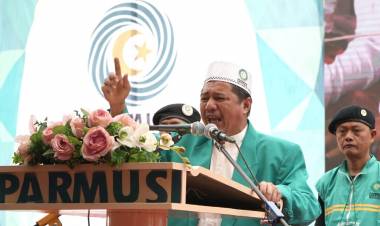 Usamah Luncurkan Buku "Satu Malam di Baitullah Bersama Jokowi"