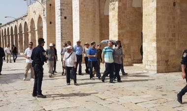 Polisi Israel Larang Adzan dari Masjid Al-Aqsha
