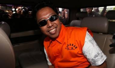 Begini Cara KPK OTT Rommy di Jatim