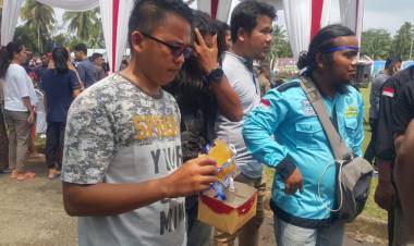 Seluruh Wartawan Kembalikan Id Card, Muzakir: Kami Serahkan ke Pak Gubernur Jambi