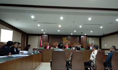 Ada Inisial Menpora Dalam Daftar Pembagian Dana Hibah dari Sekjen KONI yang ditampilkan Jaksa KPK