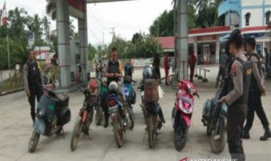 Begini Kepanikan Pelangsir, Ketika Polisi Razia SPBU