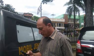 Kontraktor Edi Tebing 2.5 Jam Diperiksa KPK di Mapolda Jambi