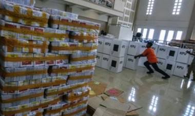 Ratusan Logistik Sumatera Utara "Nyasar"Ke NTT