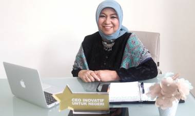 Bos Wardah Kosmestik Perempuan Pertama Penerima Doktor Kehormatan ITB