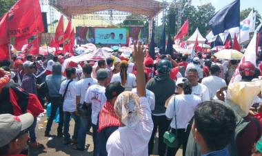 Jokowi Belum Datang, Kampanye di Batam Sudah Dipadati Warga