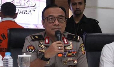 Pasutri Ini Posting Ujaran Kebencian Medsos Soal Prabowo-Sandi